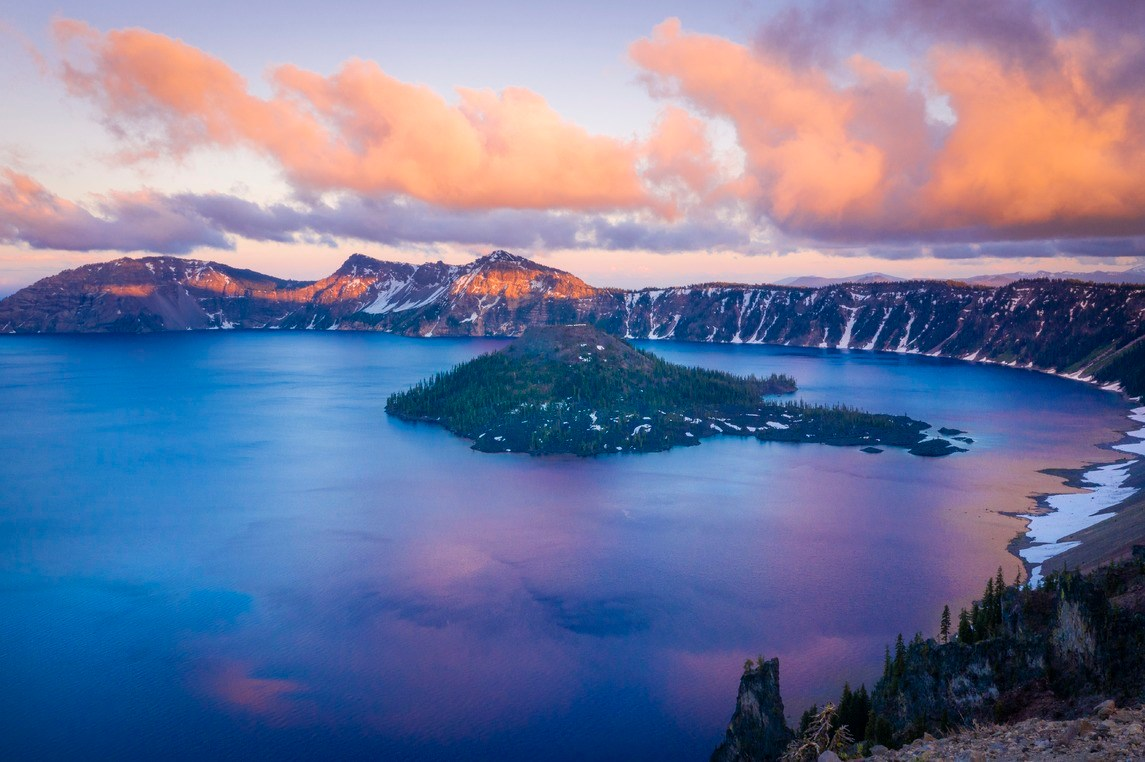 Best Lakes to Visit in Fall 2026